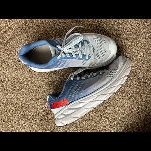 Hoka Clifton Shoes (size 7.5)